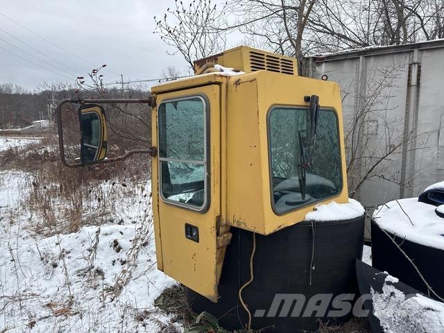 CAT 992 Cabins and interior