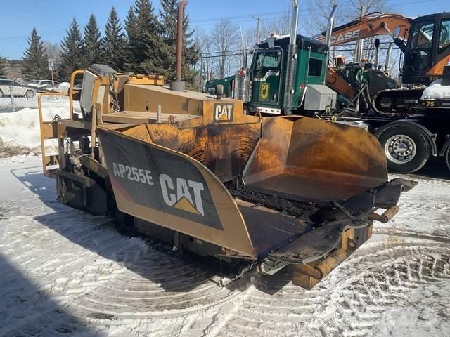 CAT AP255E Asphalt pavers