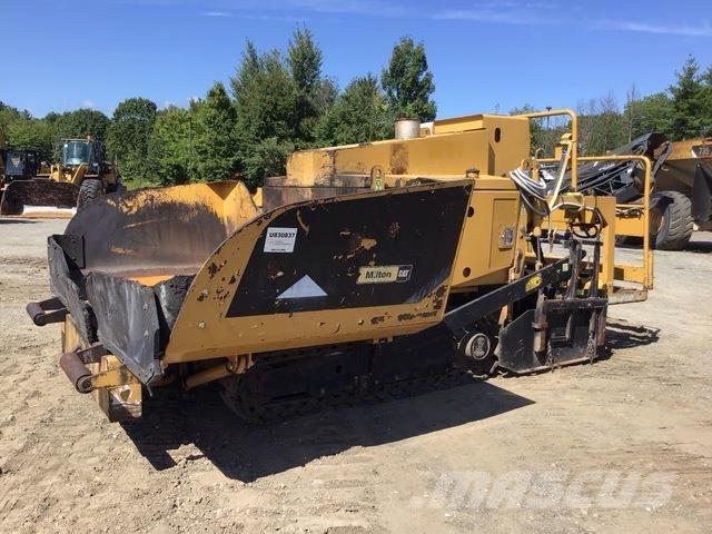 CAT AP255E Asphalt pavers