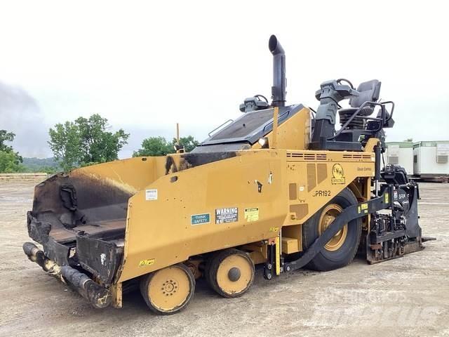 CAT AP600F Asphalt pavers