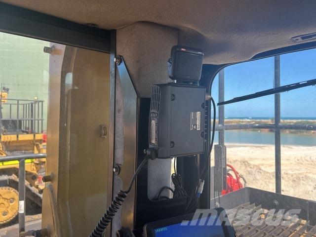 CAT D11T Crawler dozers