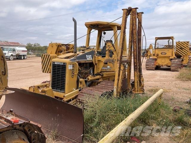 CAT D3G Pipe layer dozers