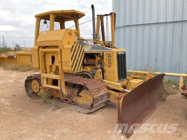 CAT D3G Pipe layer dozers