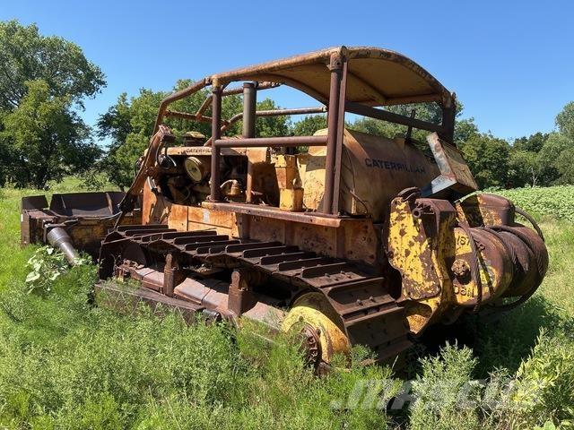 CAT D8H Crawler dozers