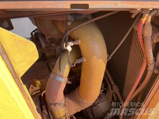 CAT D9 Crawler dozers