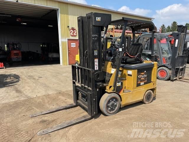 CAT E5000 Electric forklift trucks