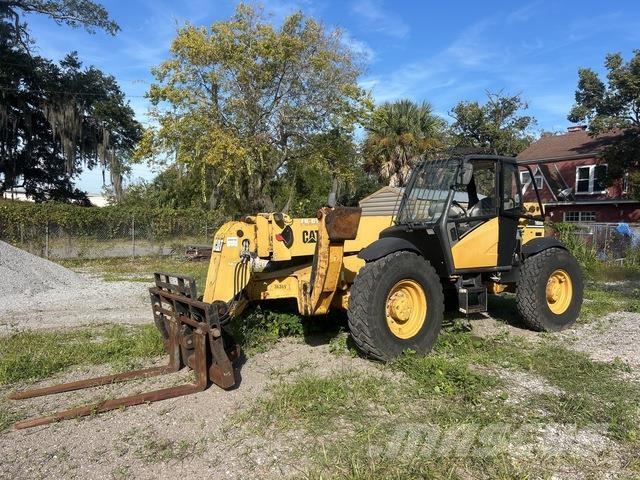 CAT TH560B Telescopic handlers