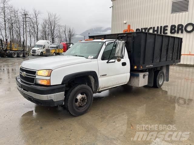 Chevrolet 3500 Flatbed / Dropside trucks
