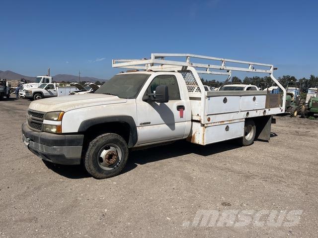 Chevrolet 3500 Flatbed / Dropside trucks
