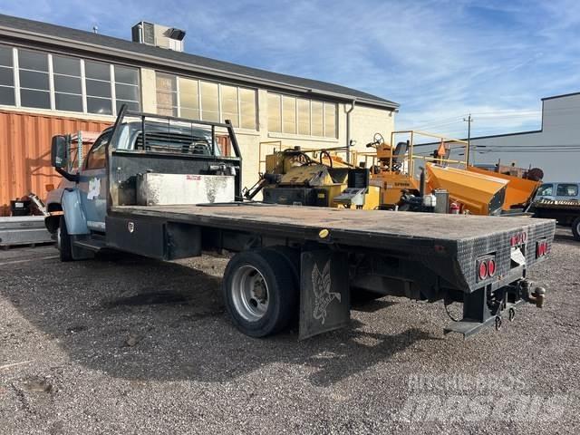 Chevrolet 4500 Flatbed / Dropside trucks