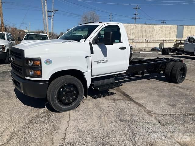 Chevrolet 5500 Cabins and interior