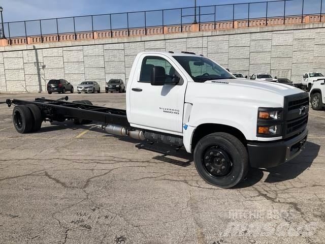 Chevrolet 5500 Cabins and interior