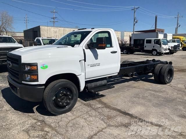Chevrolet 6500 Cabins and interior