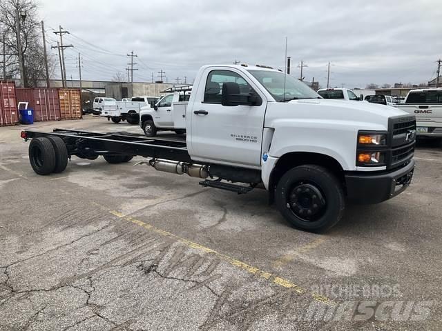 Chevrolet 6500 Cabins and interior