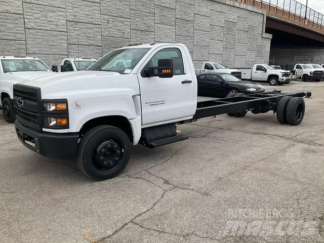 Chevrolet 6500 Cabins and interior