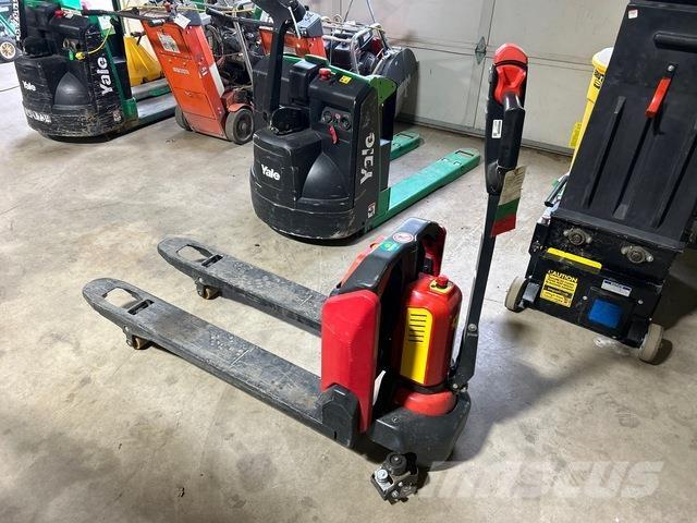 Dayton 55PD65 Hand pallet truck