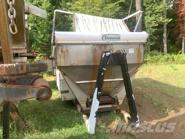 Donovan Sand and salt spreaders