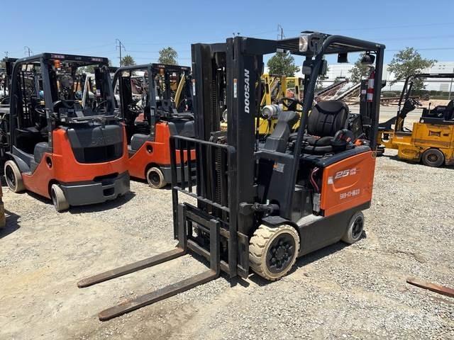 Doosan BC25S-7 Electric forklift trucks