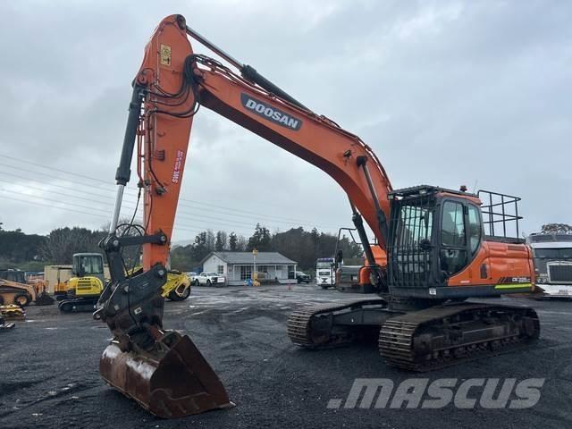 Doosan DX225LC Crawler excavators