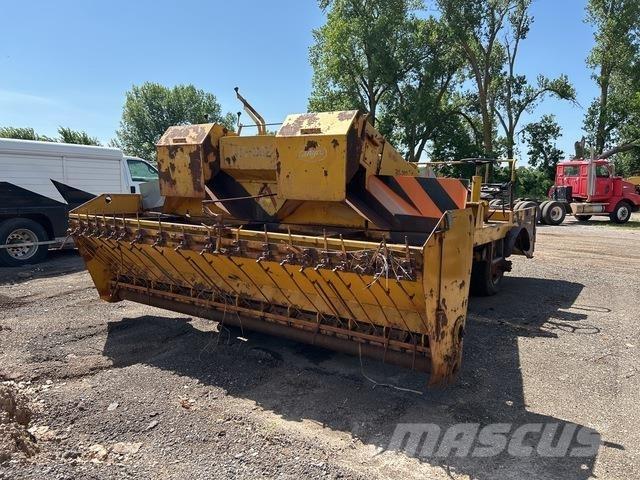 Etnyre  Sand and salt spreaders