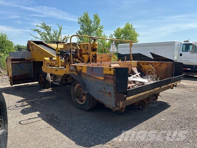 Etnyre  Sand and salt spreaders