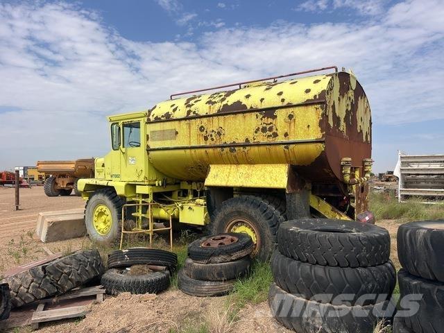 Euclid 215F.D. Water bowser