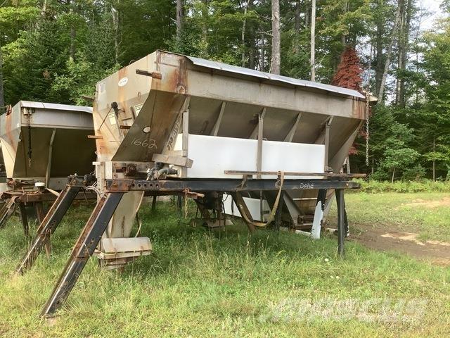 Fontaine  Sand and salt spreaders