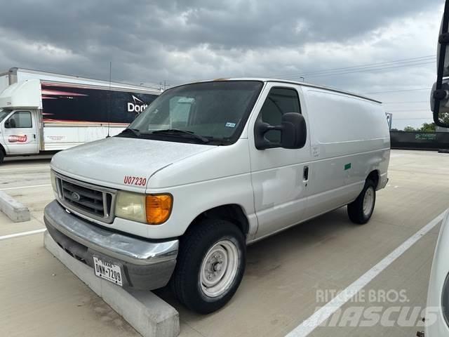 Ford E-150 Panel vans