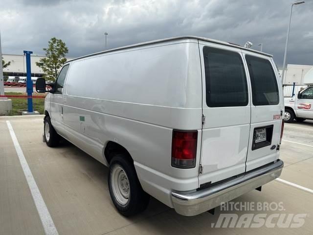 Ford E-150 Panel vans
