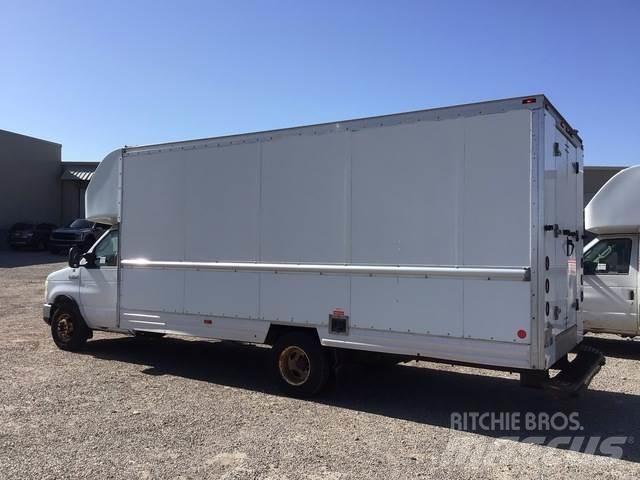 Ford E-350 Panel vans