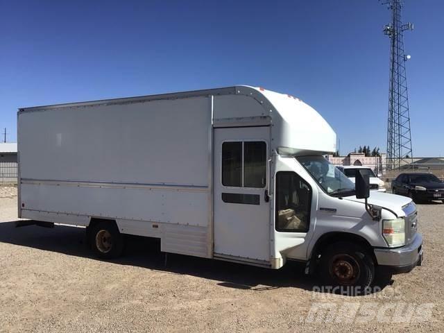 Ford E-350 Panel vans