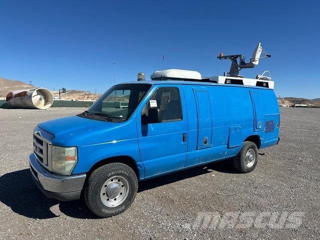 Ford E-350 Panel vans