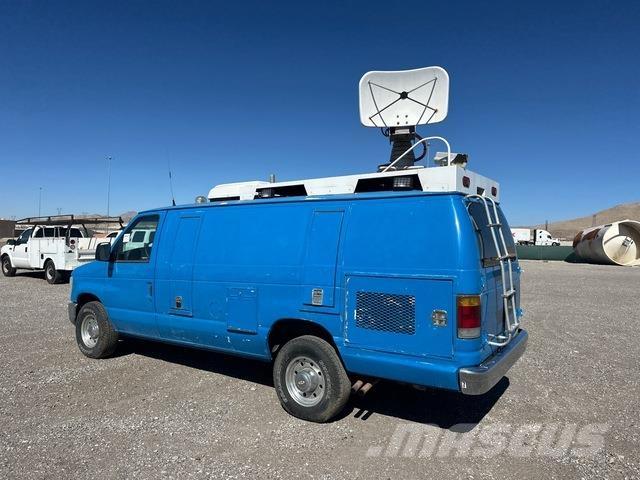 Ford E-350 Panel vans