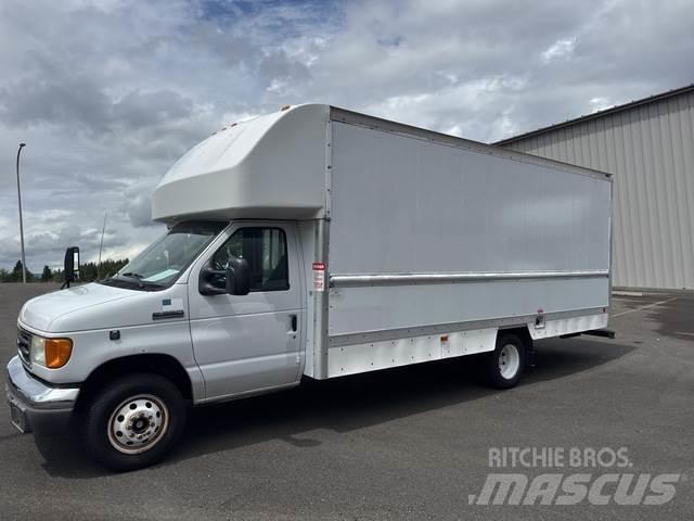 Ford E-350 Panel vans