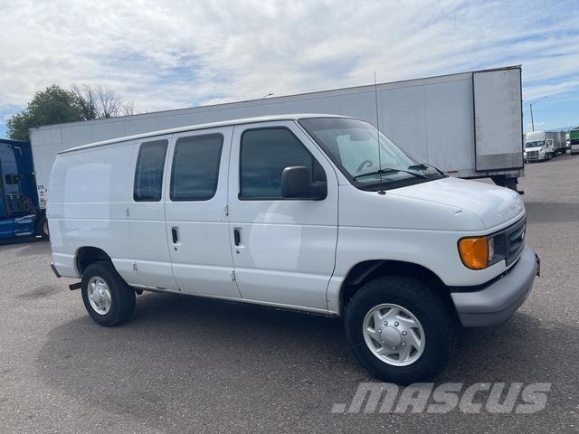 Ford E-350 Panel vans