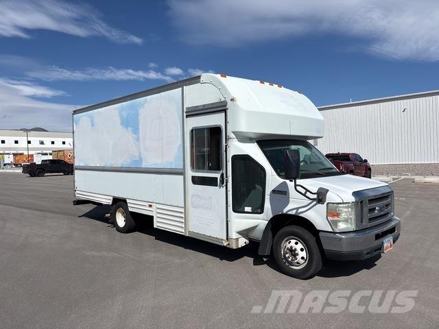 Ford E-350 Box body