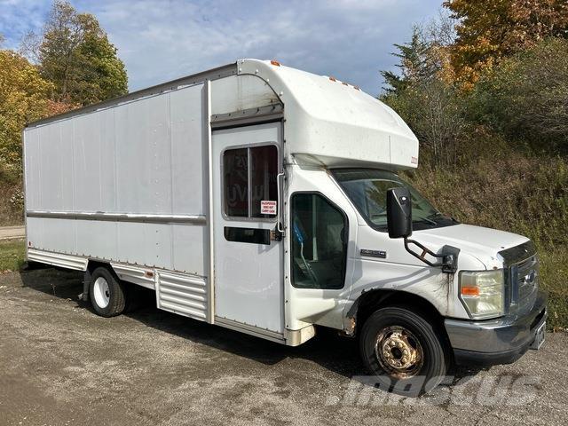 Ford E-350 Panel vans