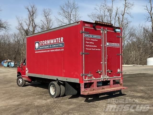 Ford E-450 Commercial vehicle