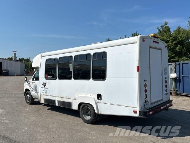 Ford E-450 Mini bus