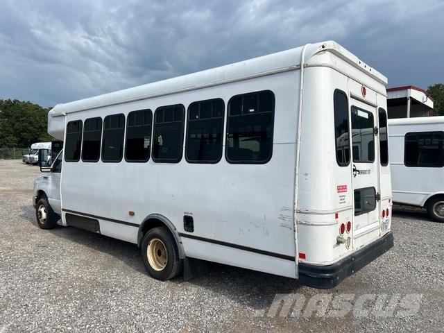 Ford E-450 Mini bus