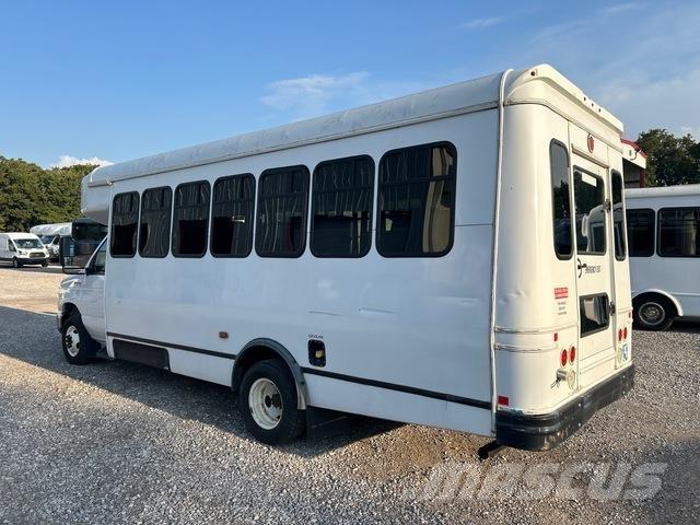 Ford E-450 Mini bus