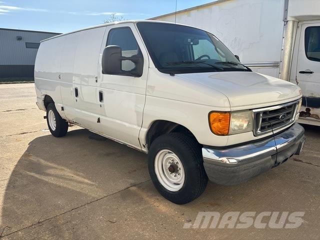 Ford E150 Panel vans