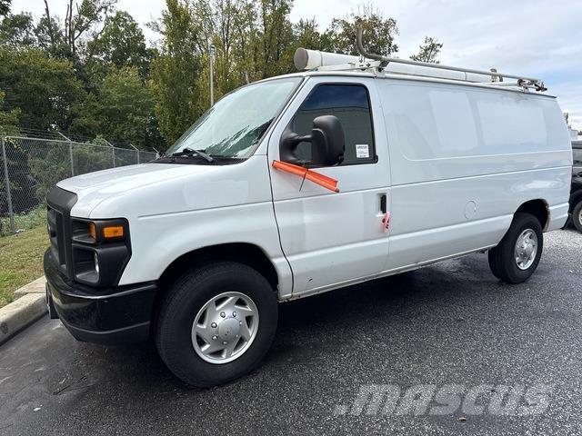 Ford E250 Panel vans