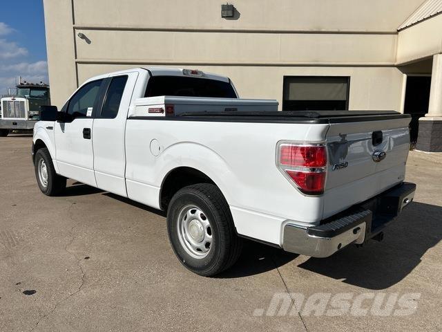 Ford F-150 Pick up/Dropside