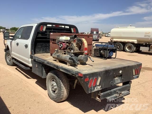 Ford F-250 Flatbed / Dropside trucks