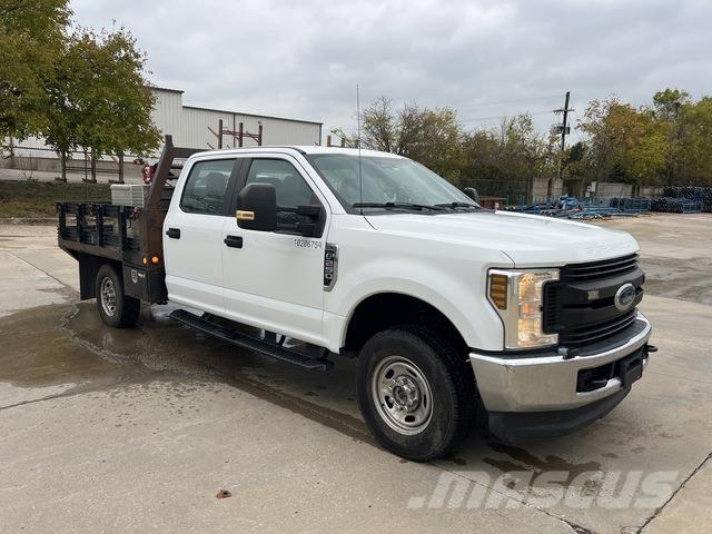 Ford F-250 Flatbed / Dropside trucks