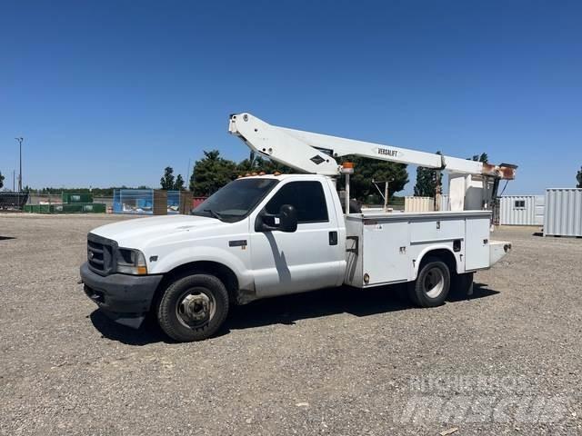 Ford F-350 Truck mounted platforms