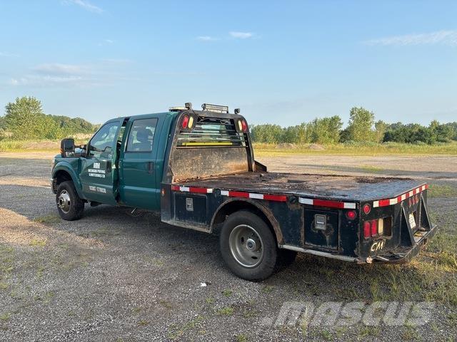 Ford F-350 Flatbed / Dropside trucks