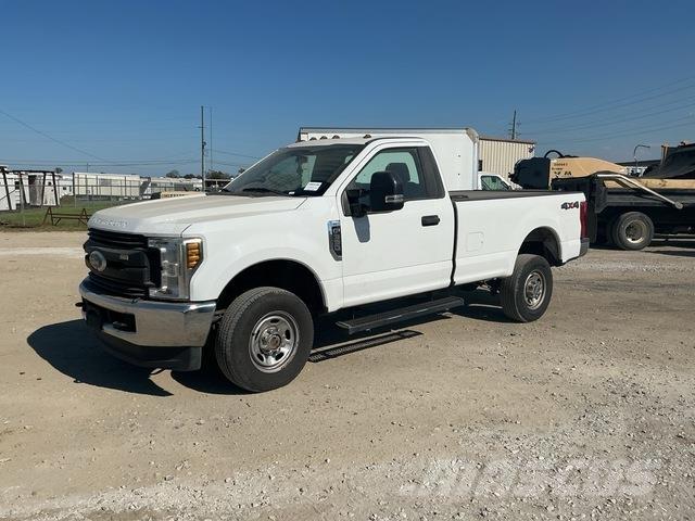 Ford F-350 Pick up/Dropside