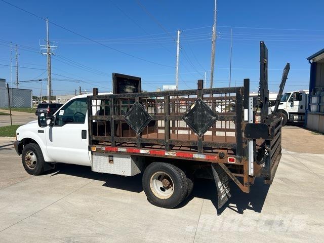 Ford F-350 Flatbed / Dropside trucks